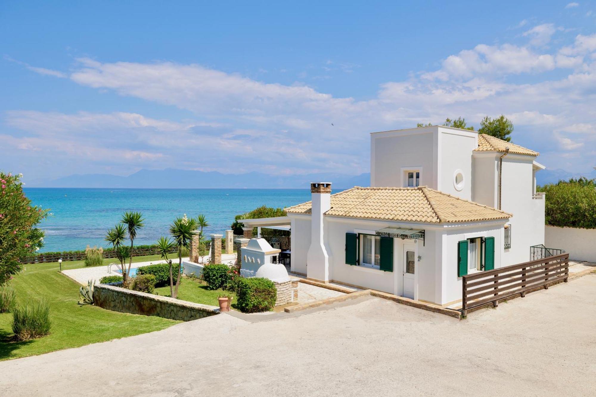 Beachfront Villa Victoras - With Private Beach Sidárion Eksteriør billede